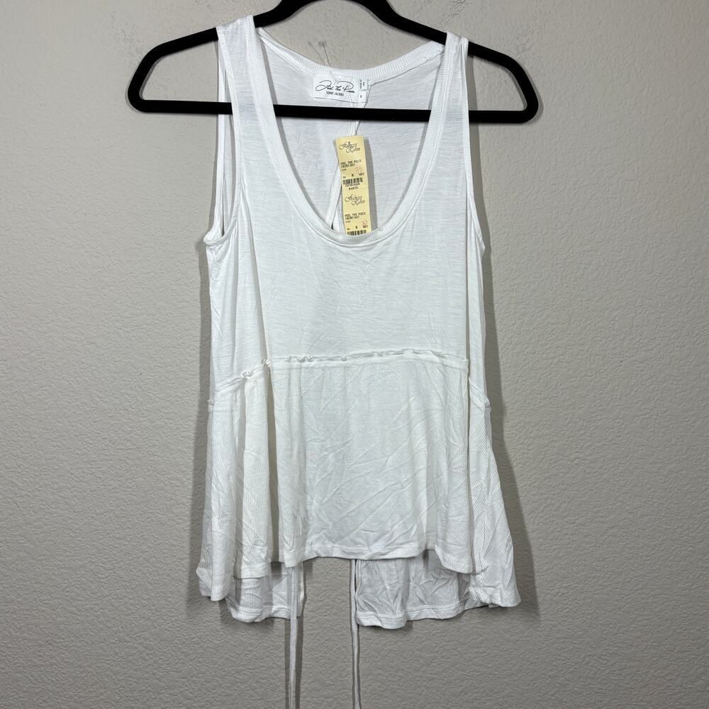 Feel The Piece Medium Elicia Wrap Back Tank Top White Scoop Neck Sleeves